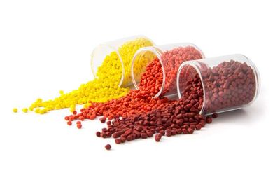 Plastic masterbatch pellets